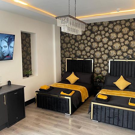 Residency Luxury Seafront Hotel Blackpool Bagian luar foto