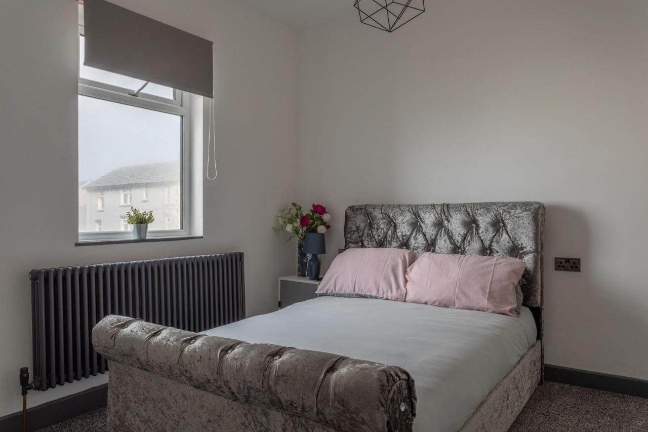 Residency Luxury Seafront Hotel Blackpool Bagian luar foto
