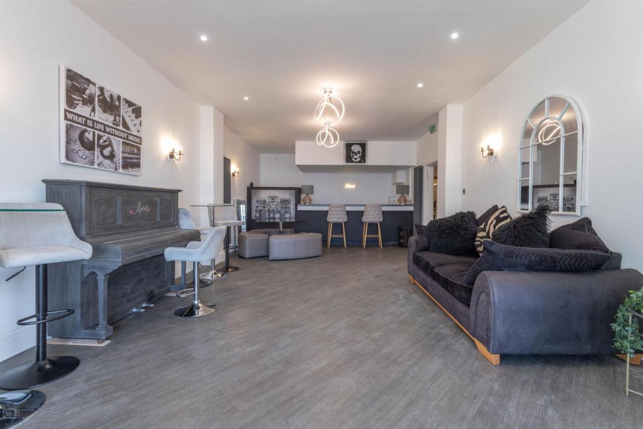 Residency Luxury Seafront Hotel Blackpool Bagian luar foto