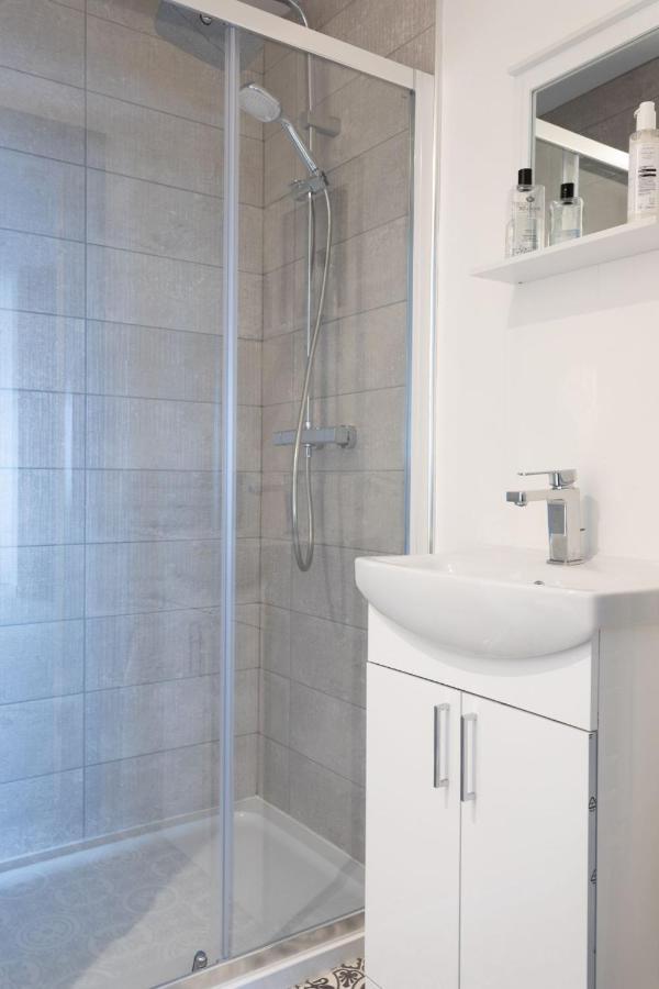 Residency Luxury Seafront Hotel Blackpool Bagian luar foto