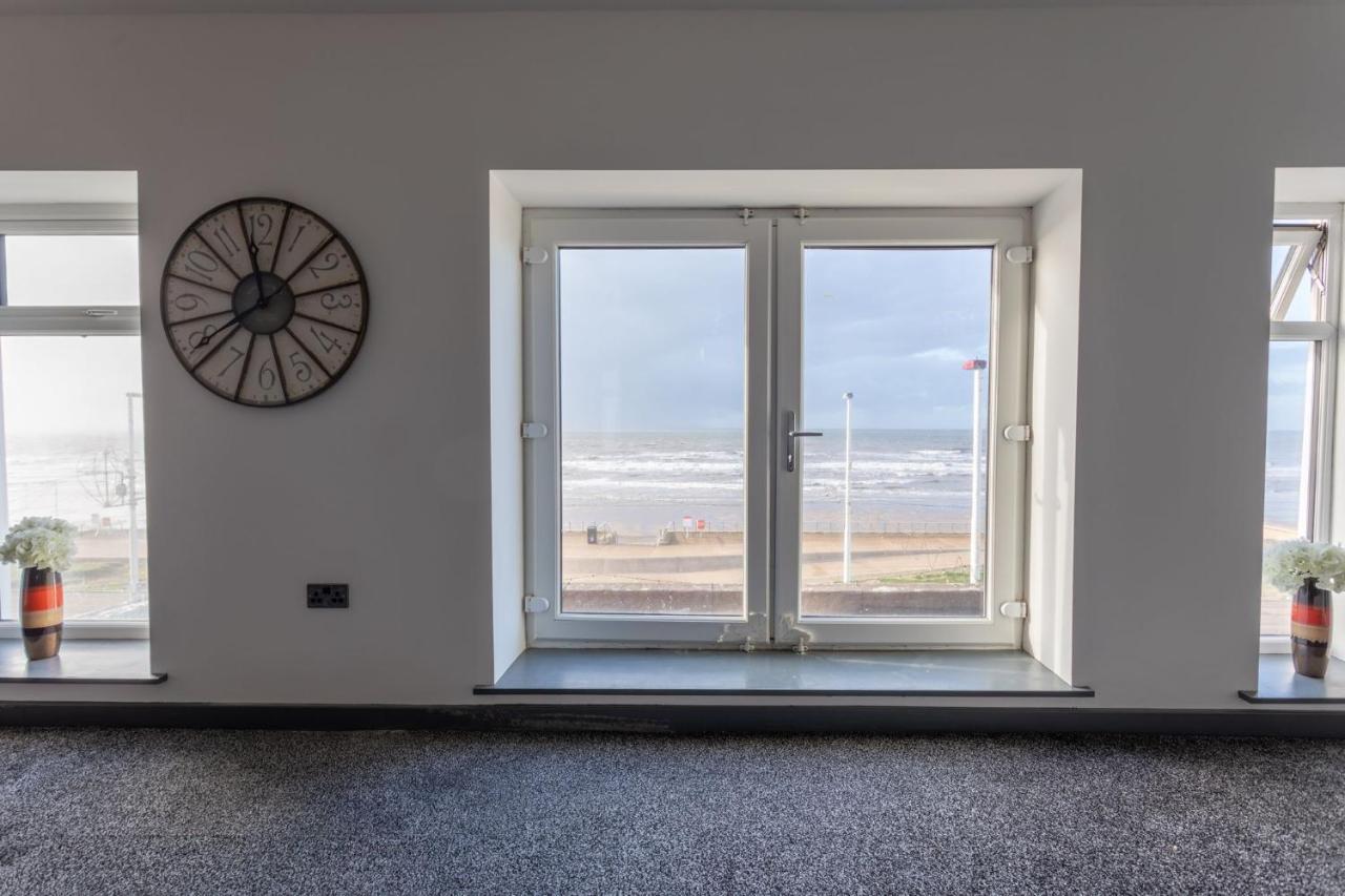 Residency Luxury Seafront Hotel Blackpool Bagian luar foto