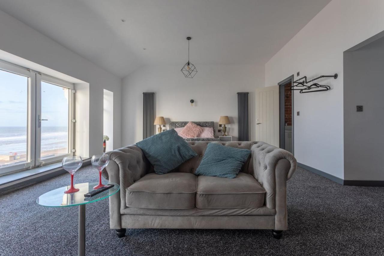 Residency Luxury Seafront Hotel Blackpool Bagian luar foto