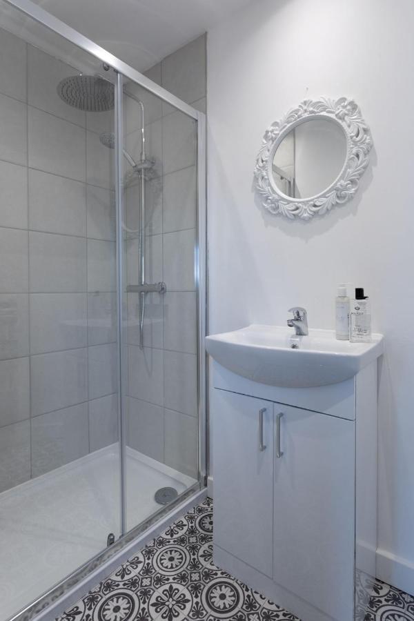 Residency Luxury Seafront Hotel Blackpool Bagian luar foto