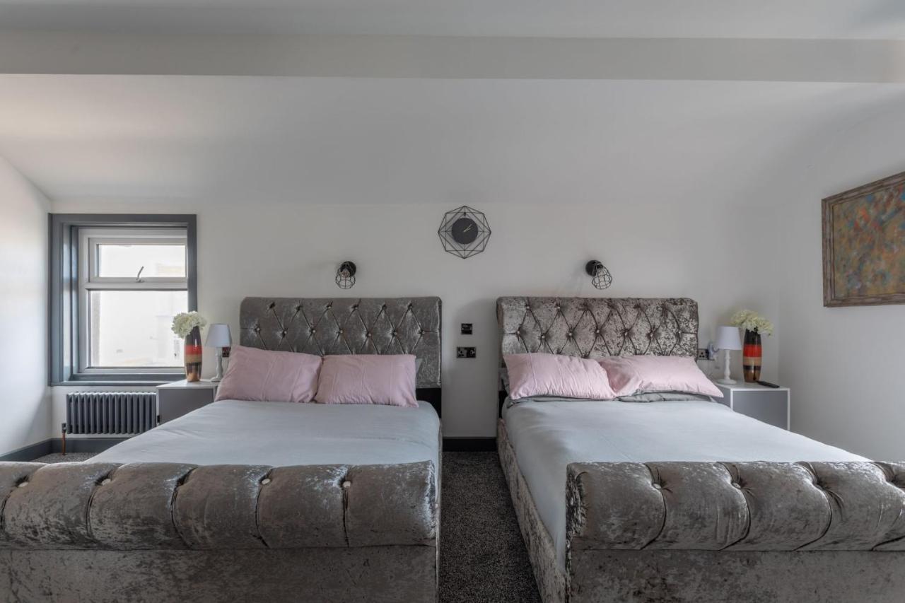 Residency Luxury Seafront Hotel Blackpool Bagian luar foto