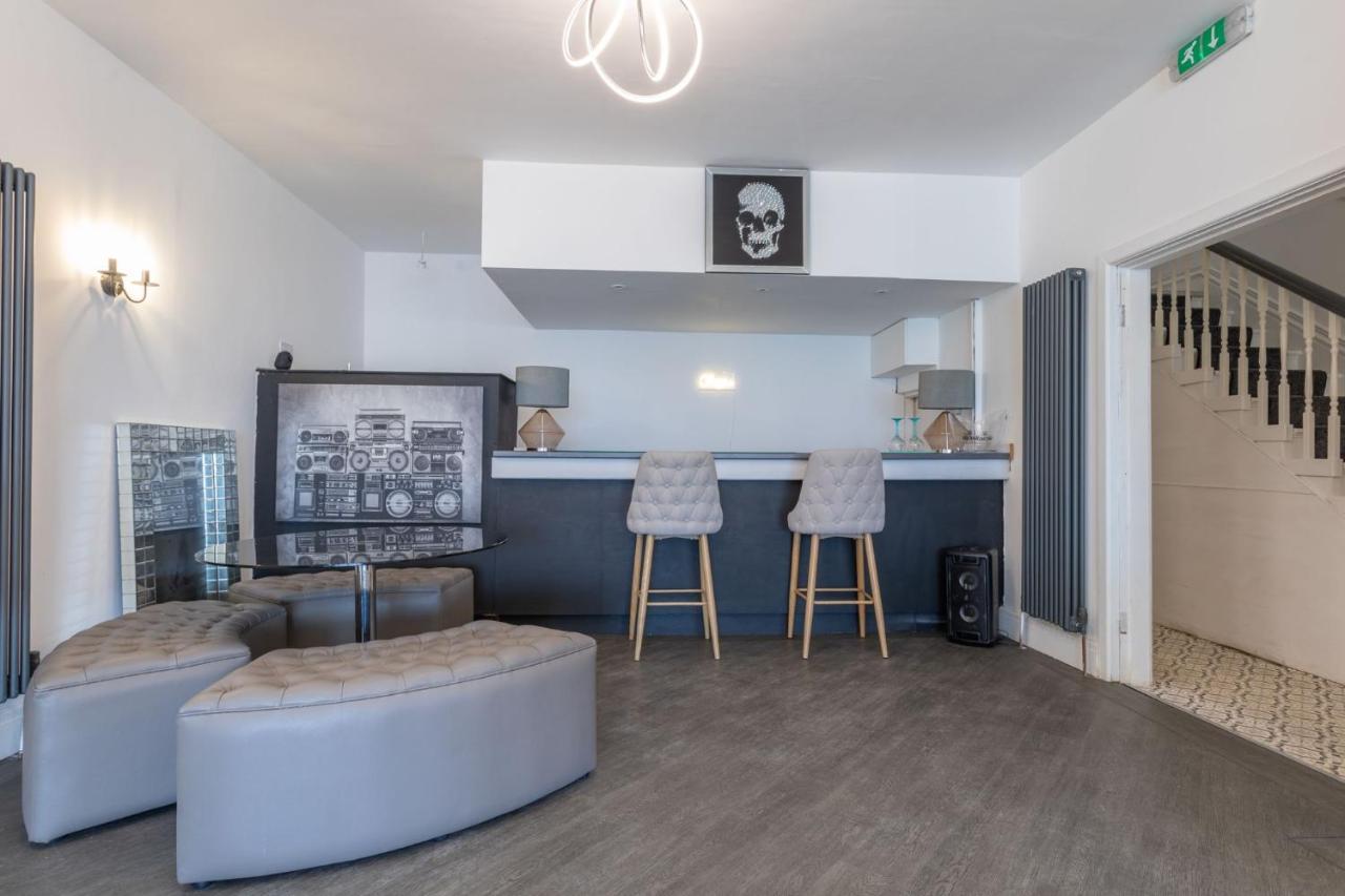 Residency Luxury Seafront Hotel Blackpool Bagian luar foto