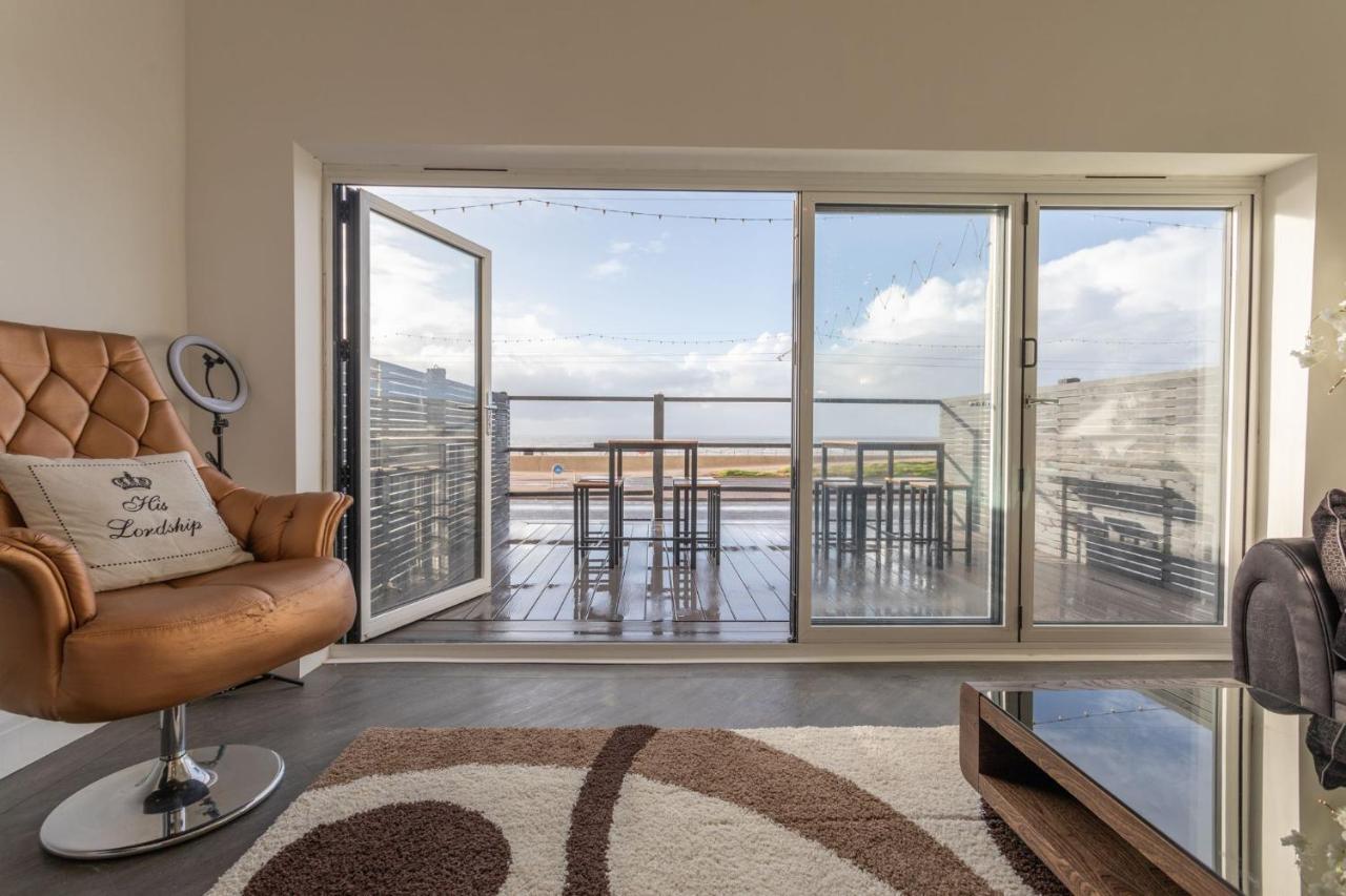 Residency Luxury Seafront Hotel Blackpool Bagian luar foto