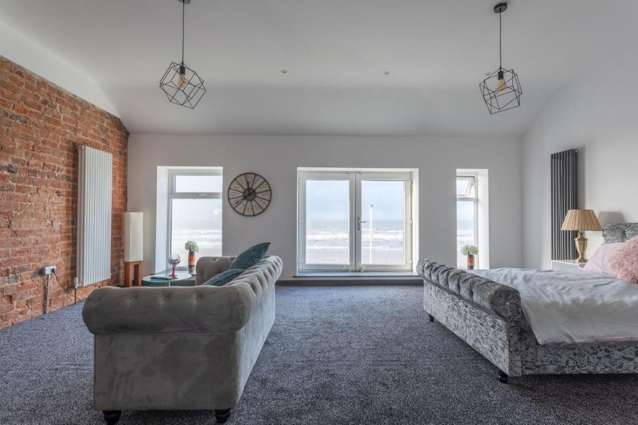 Residency Luxury Seafront Hotel Blackpool Bagian luar foto