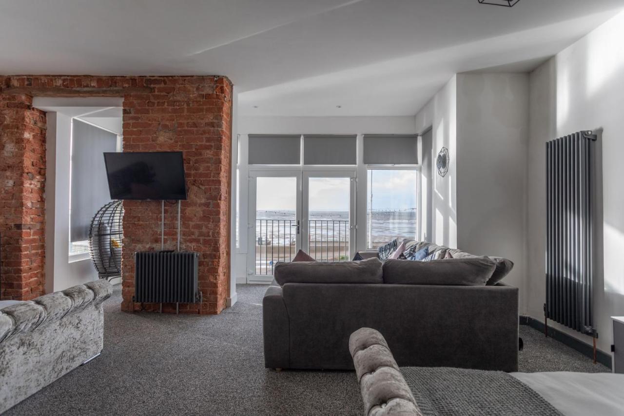 Residency Luxury Seafront Hotel Blackpool Bagian luar foto