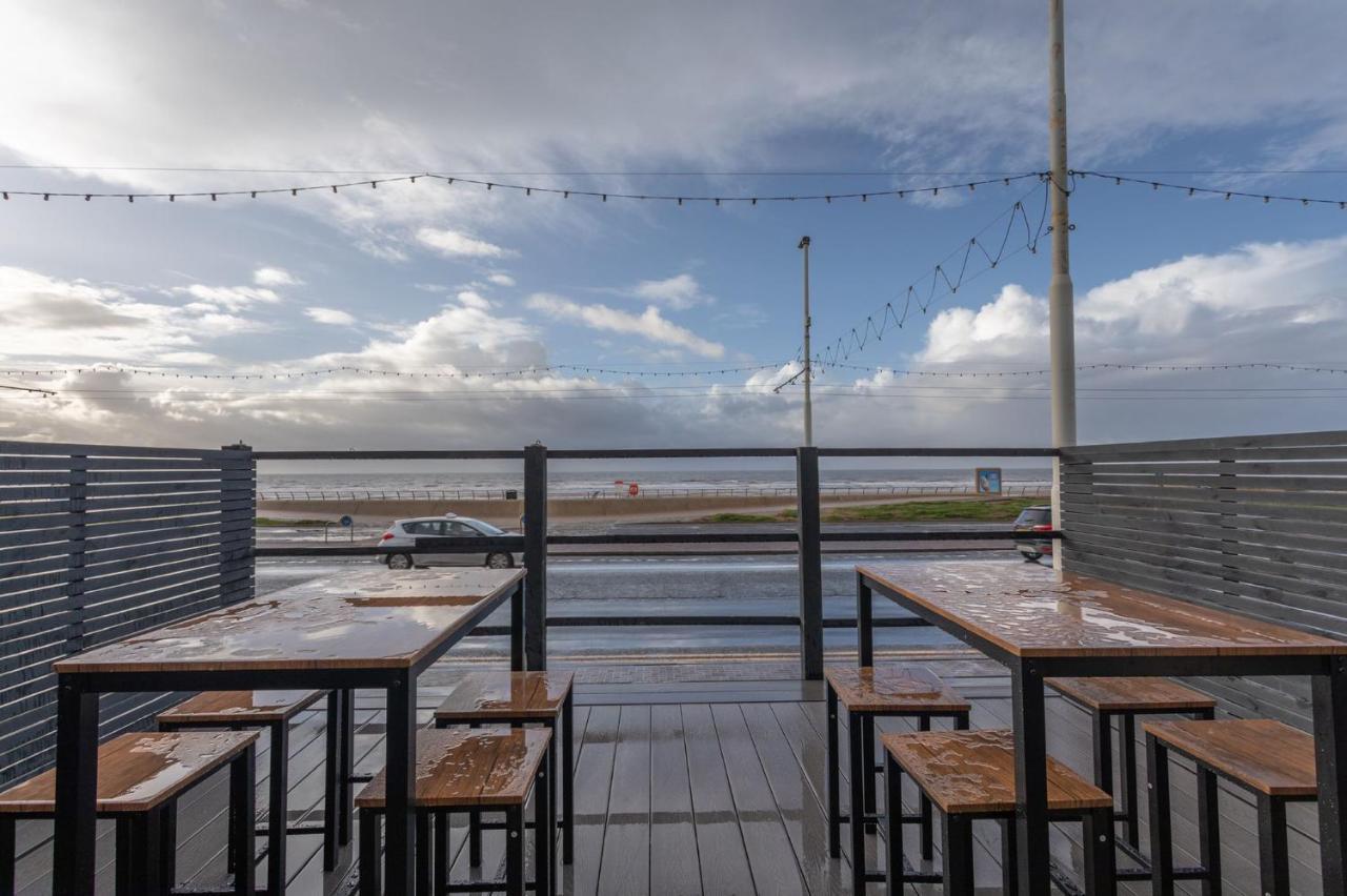 Residency Luxury Seafront Hotel Blackpool Bagian luar foto