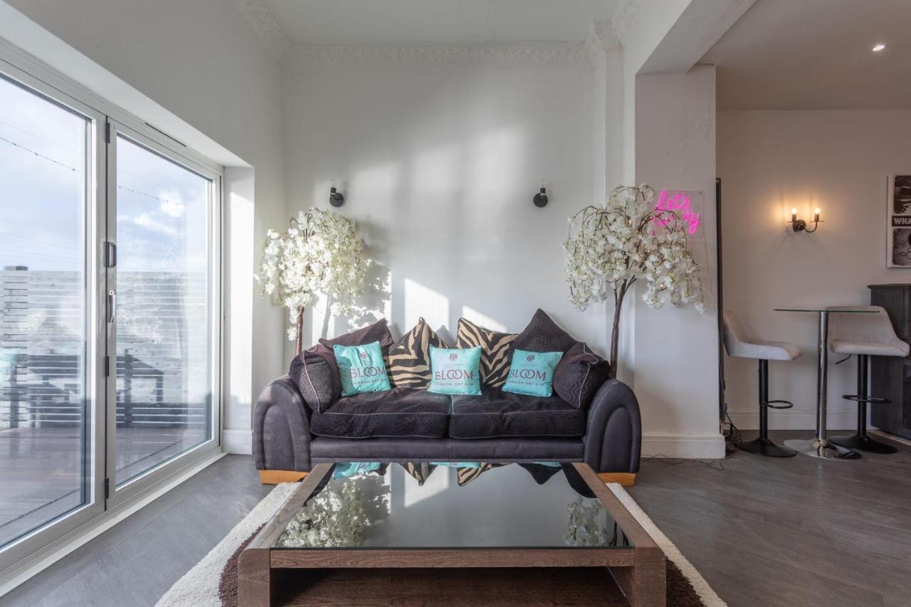 Residency Luxury Seafront Hotel Blackpool Bagian luar foto