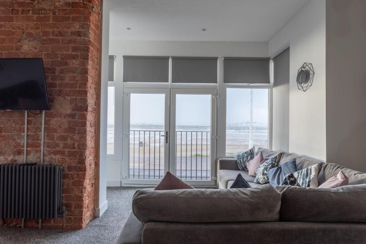 Residency Luxury Seafront Hotel Blackpool Bagian luar foto