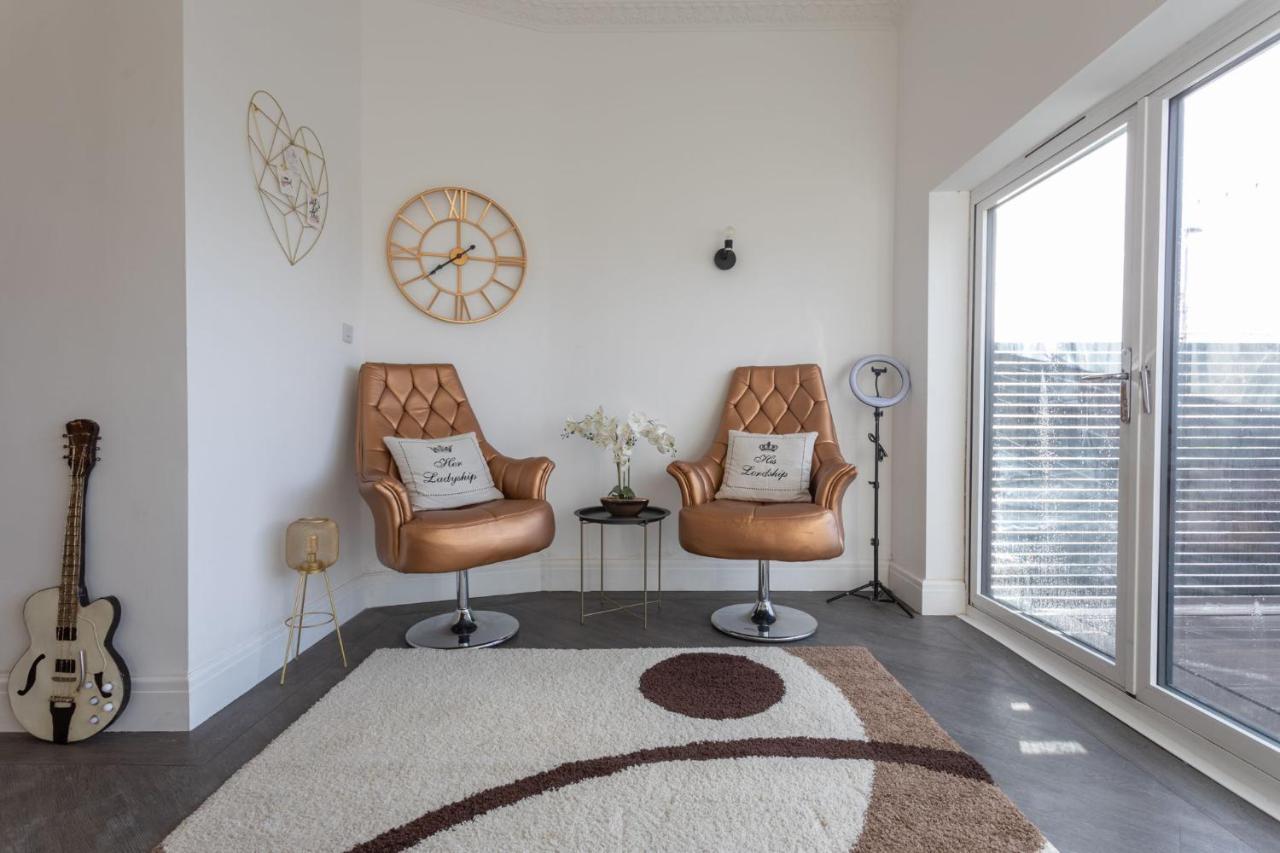 Residency Luxury Seafront Hotel Blackpool Bagian luar foto