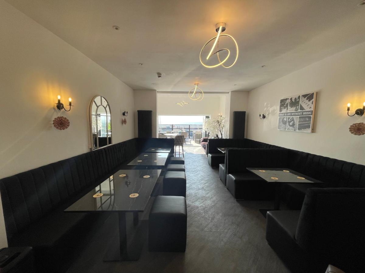 Residency Luxury Seafront Hotel Blackpool Bagian luar foto