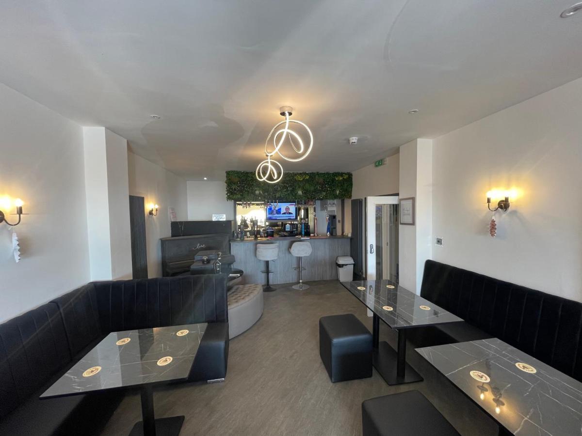 Residency Luxury Seafront Hotel Blackpool Bagian luar foto