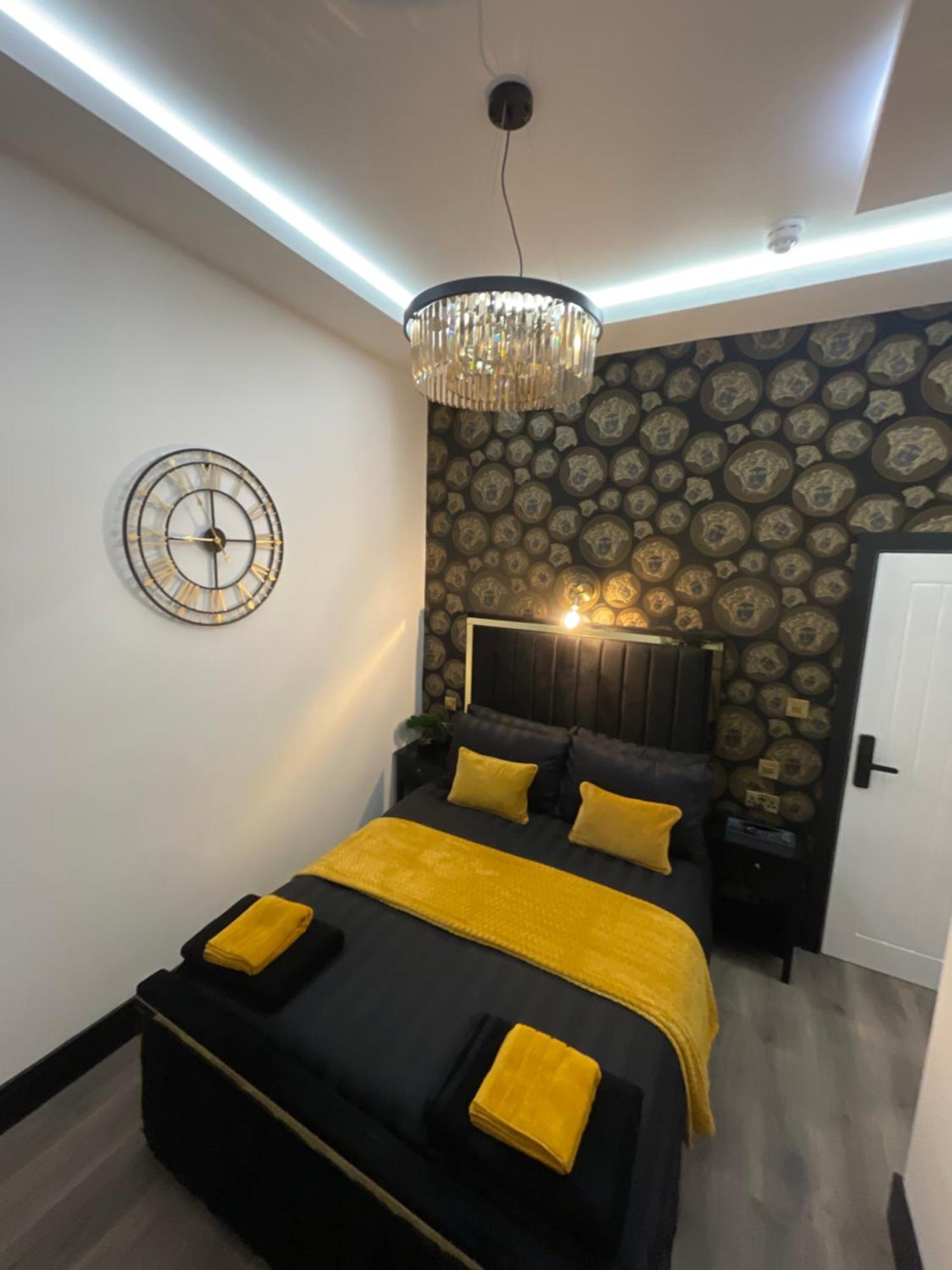 Residency Luxury Seafront Hotel Blackpool Bagian luar foto