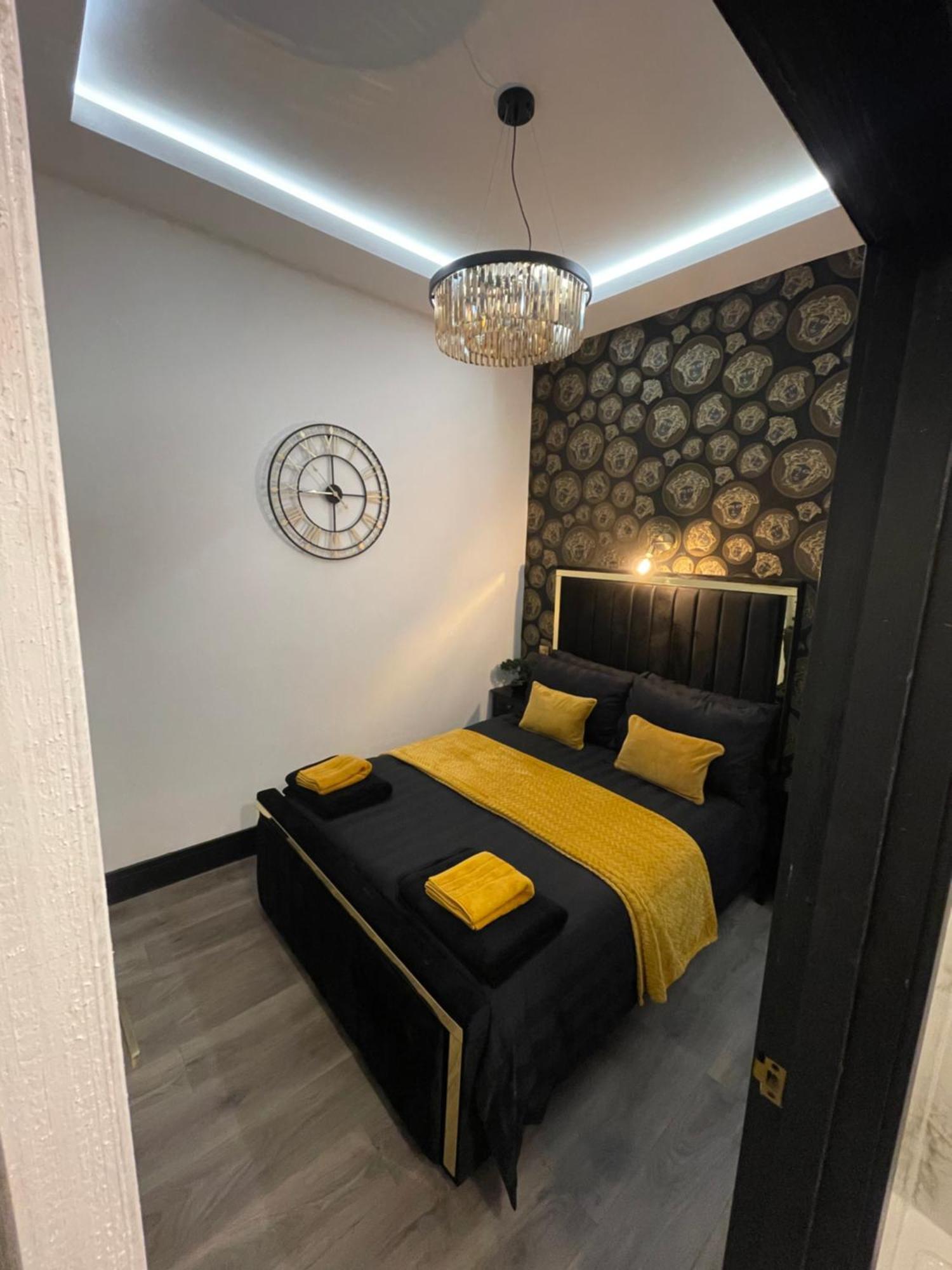 Residency Luxury Seafront Hotel Blackpool Bagian luar foto