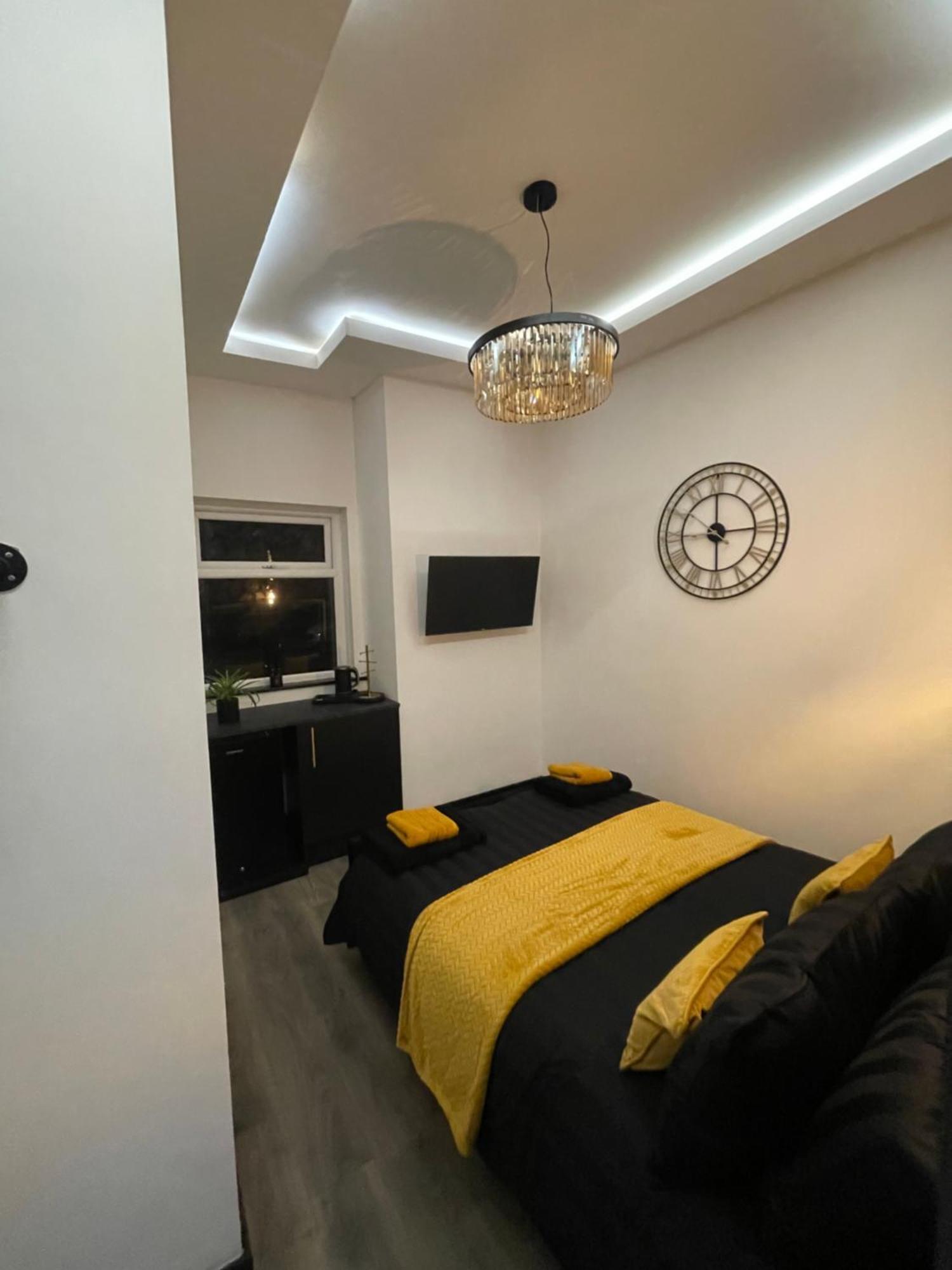 Residency Luxury Seafront Hotel Blackpool Bagian luar foto